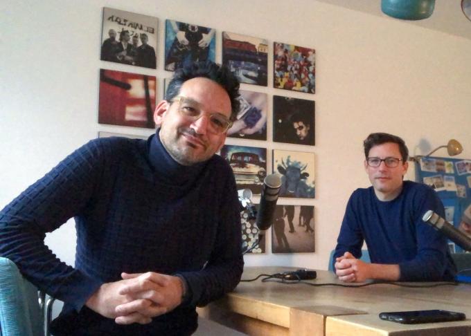 Andreas Terlaak en Bart Maat tijdens het opnemen van de podcastaflevering.
